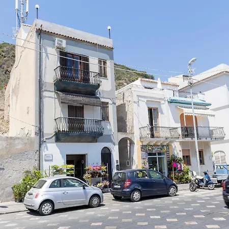 Nta Praya Canneto (Lipari)